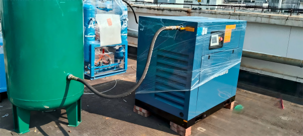 廈門某五金公司新進(jìn)一臺(tái):開山BMVF22永磁變頻空壓機(jī) 廈門某五金公司新進(jìn)一臺(tái):開山BMVF22永磁變頻空壓機(jī)